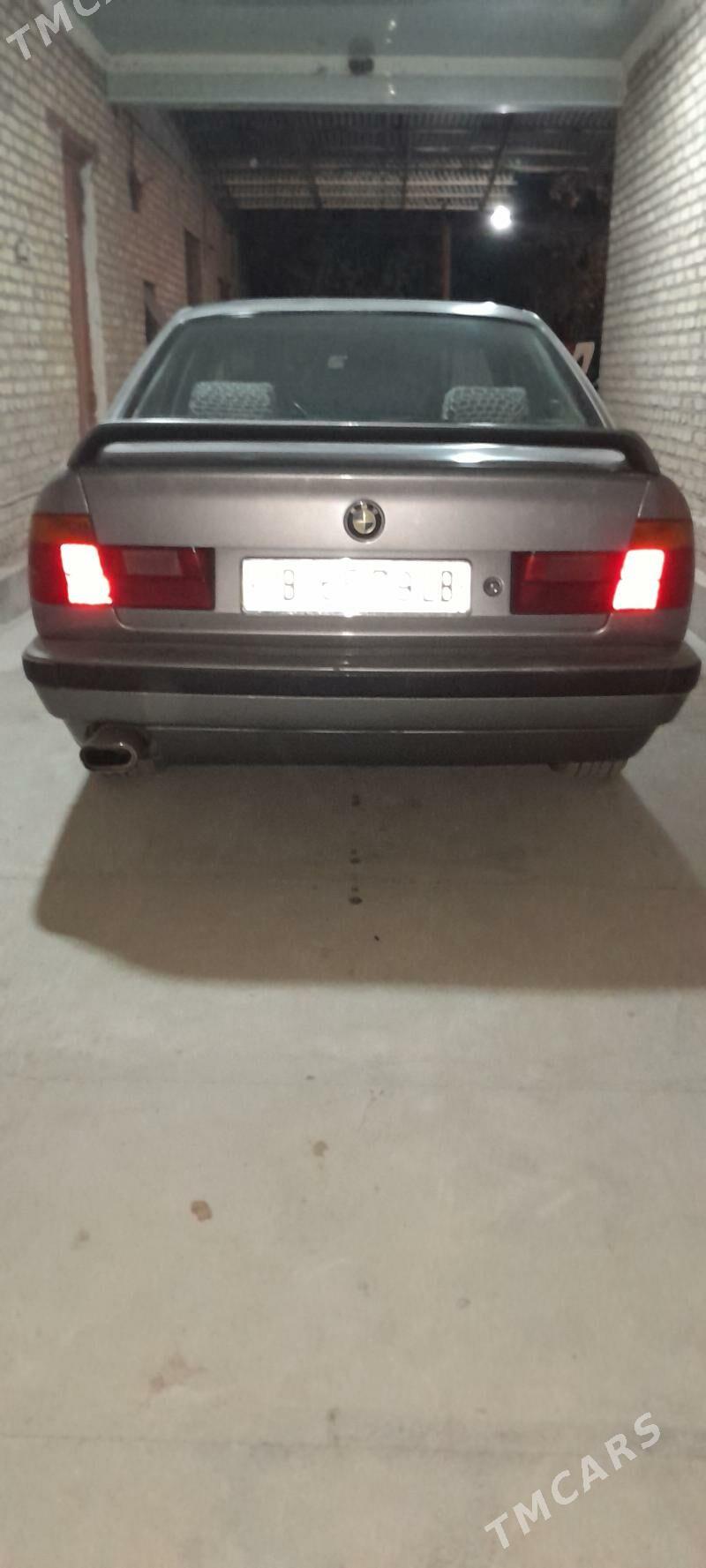 BMW 520 1989 - 50 000 TMT - Sakar - img 4