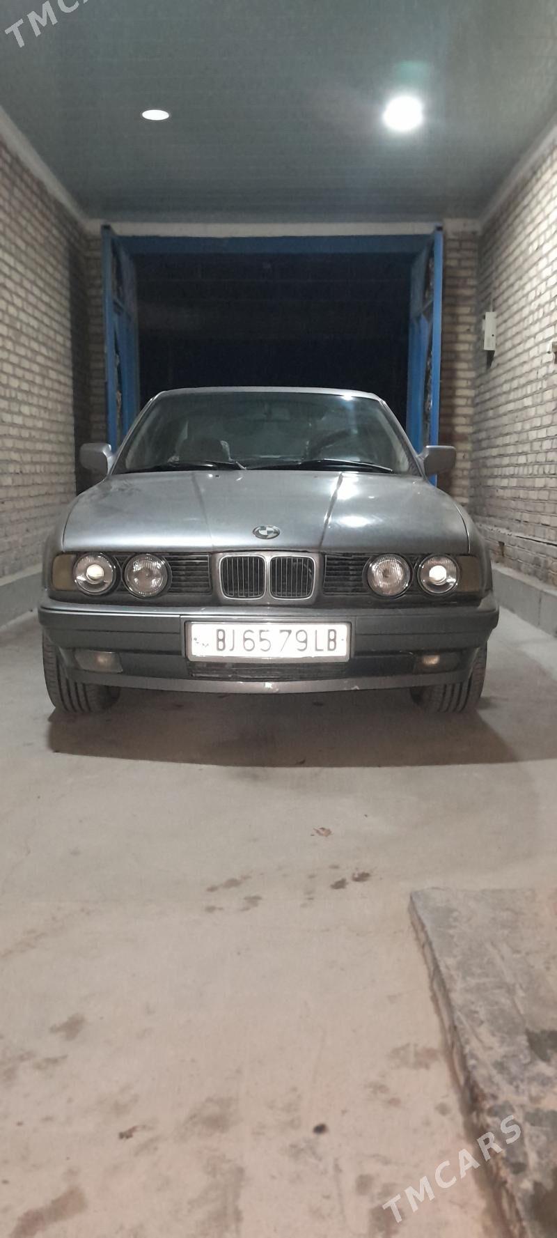 BMW 520 1989 - 50 000 TMT - Sakar - img 1
