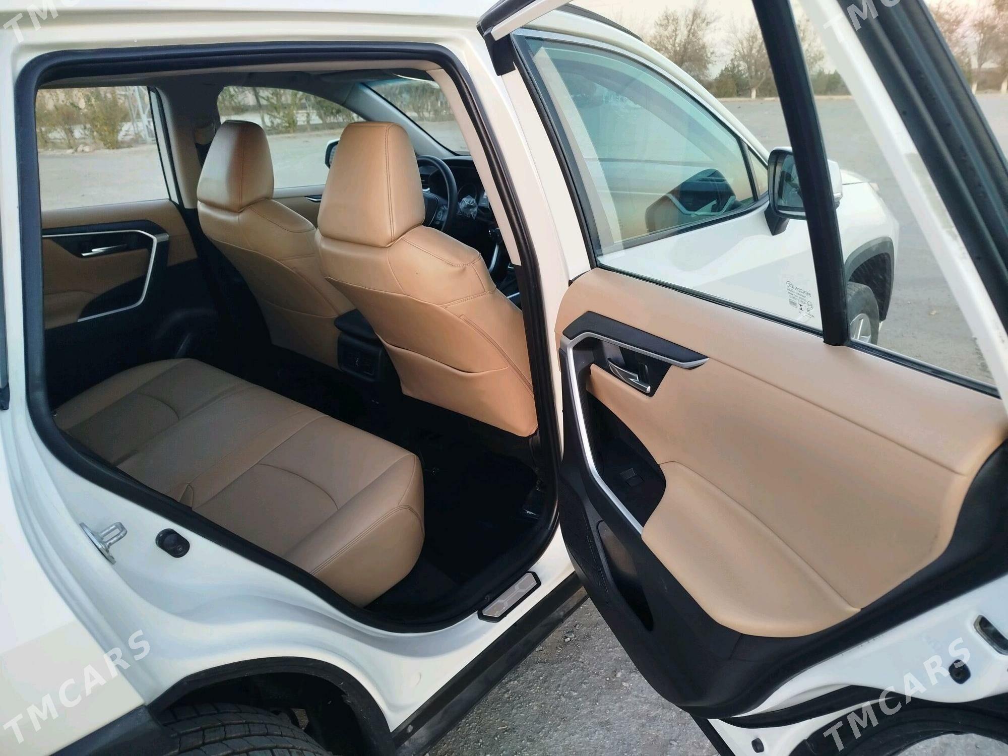 Toyota RAV4 2022 - 330 000 TMT - Кёнеургенч - img 6