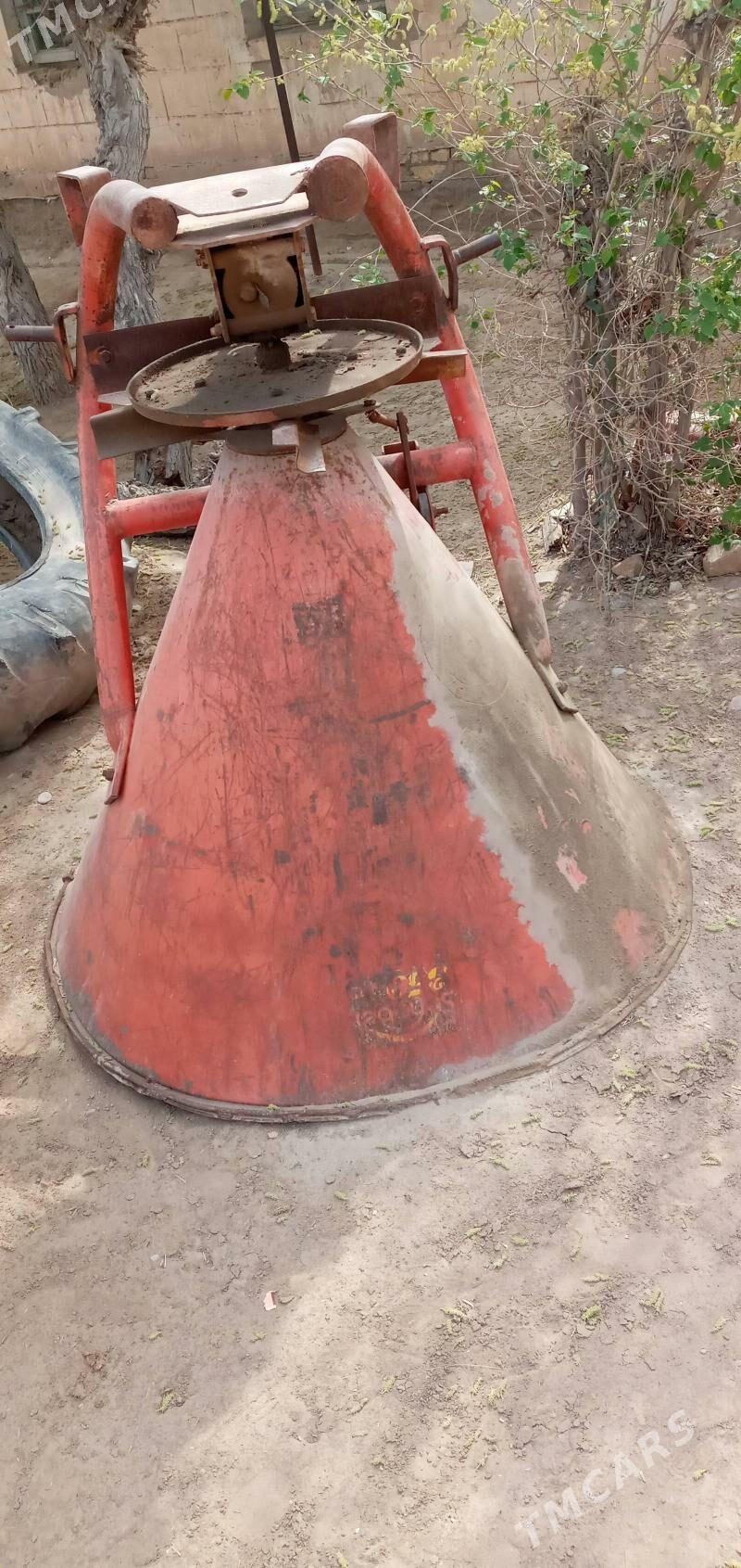 MTZ 82 2000 - 150 000 TMT - Murgap - img 3