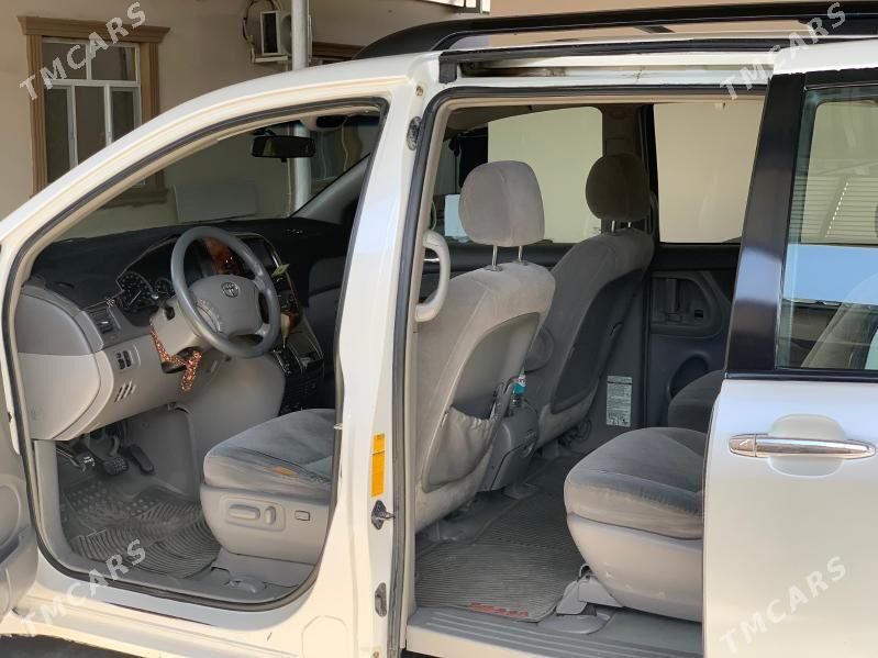 Toyota Sienna 2005 - 240 000 TMT - Aşgabat - img 8