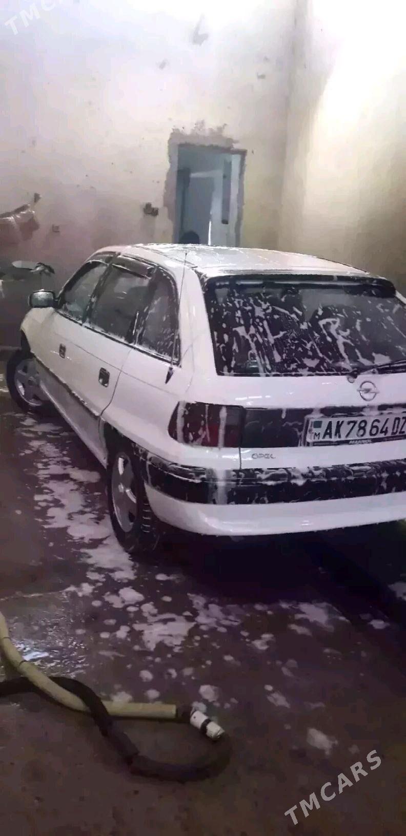 Opel Astra 1995 - 48 000 TMT - Губадаг - img 2