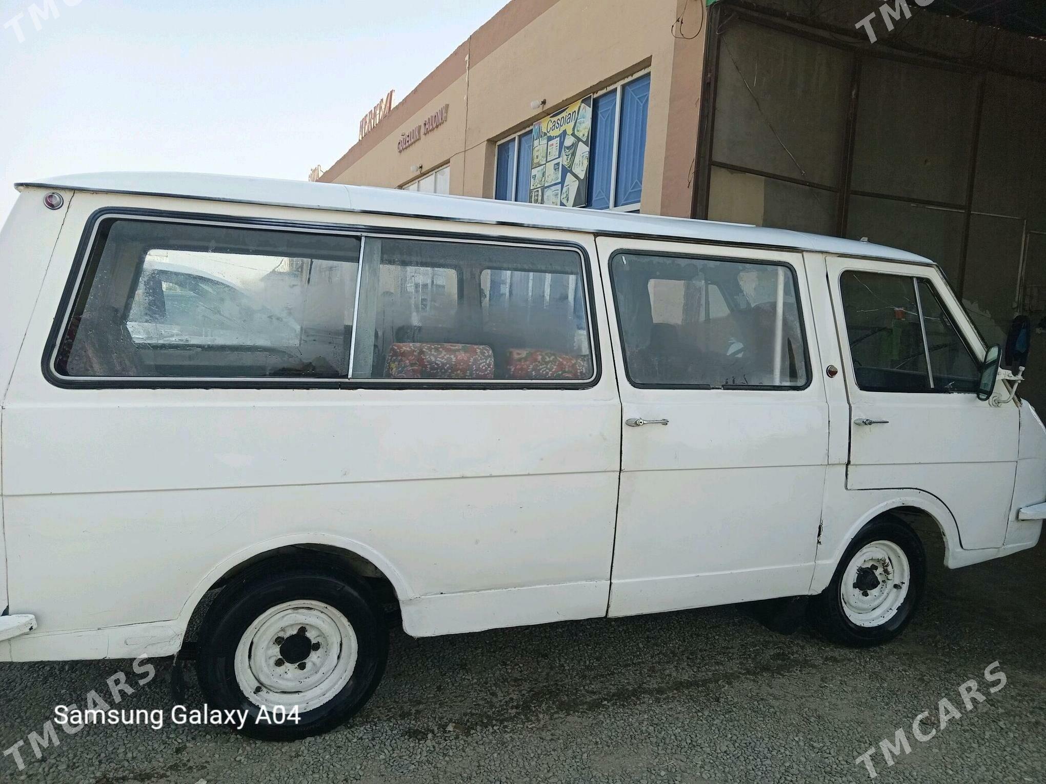 Raf Latvia 1986 - 12 000 TMT - Мары - img 2