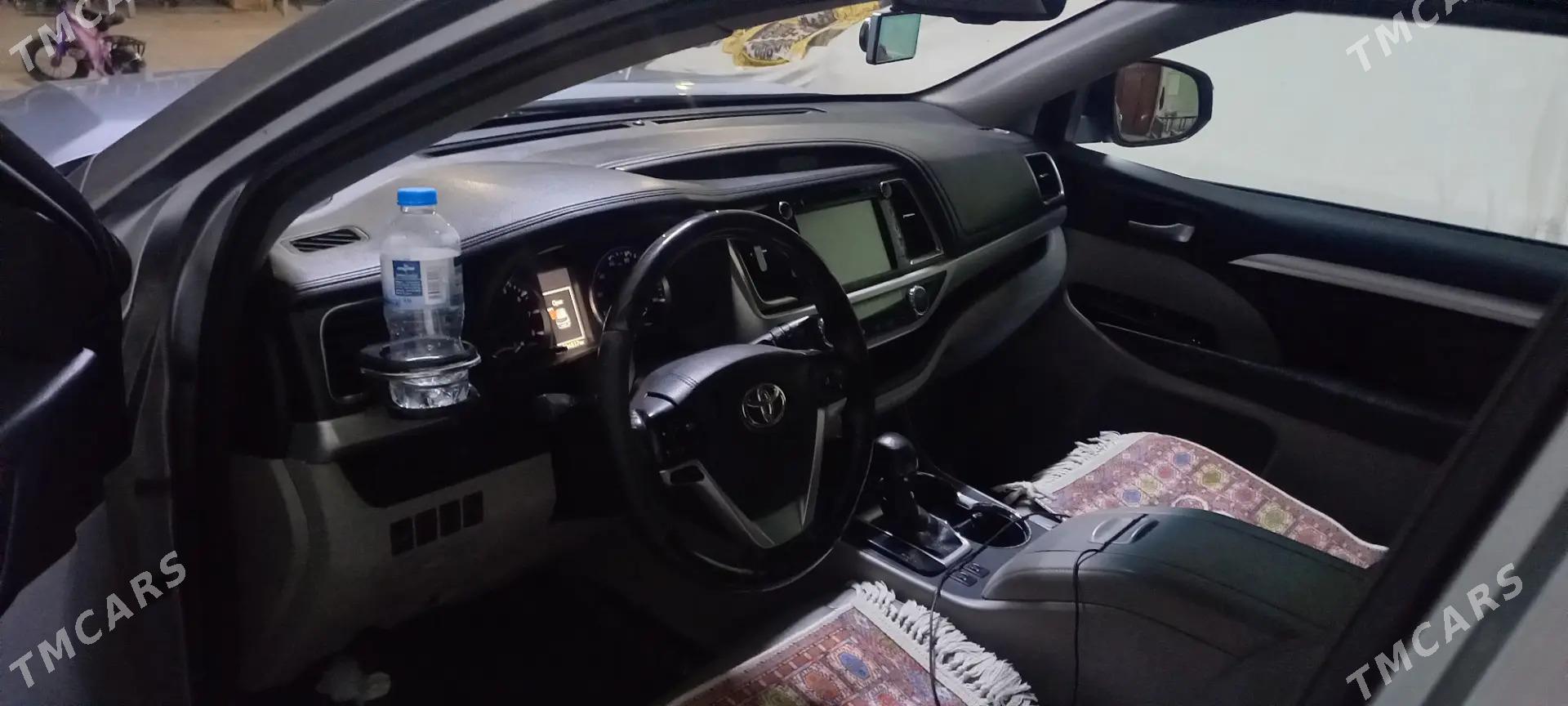 Toyota Highlander 2015 - 420 000 TMT - Gurbansoltan Eje - img 1