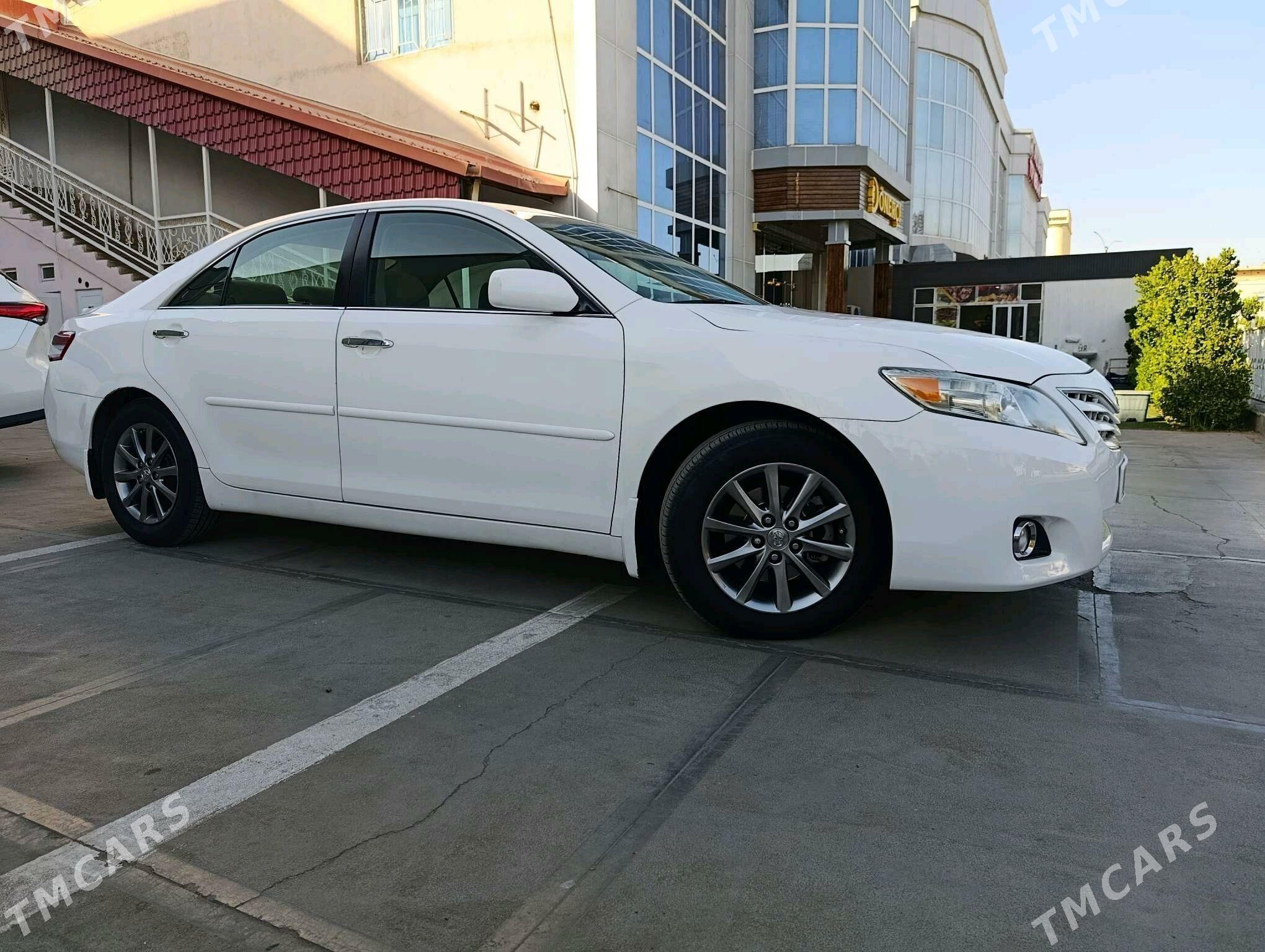 Toyota Camry 2010 - 240 000 TMT - Мары - img 5