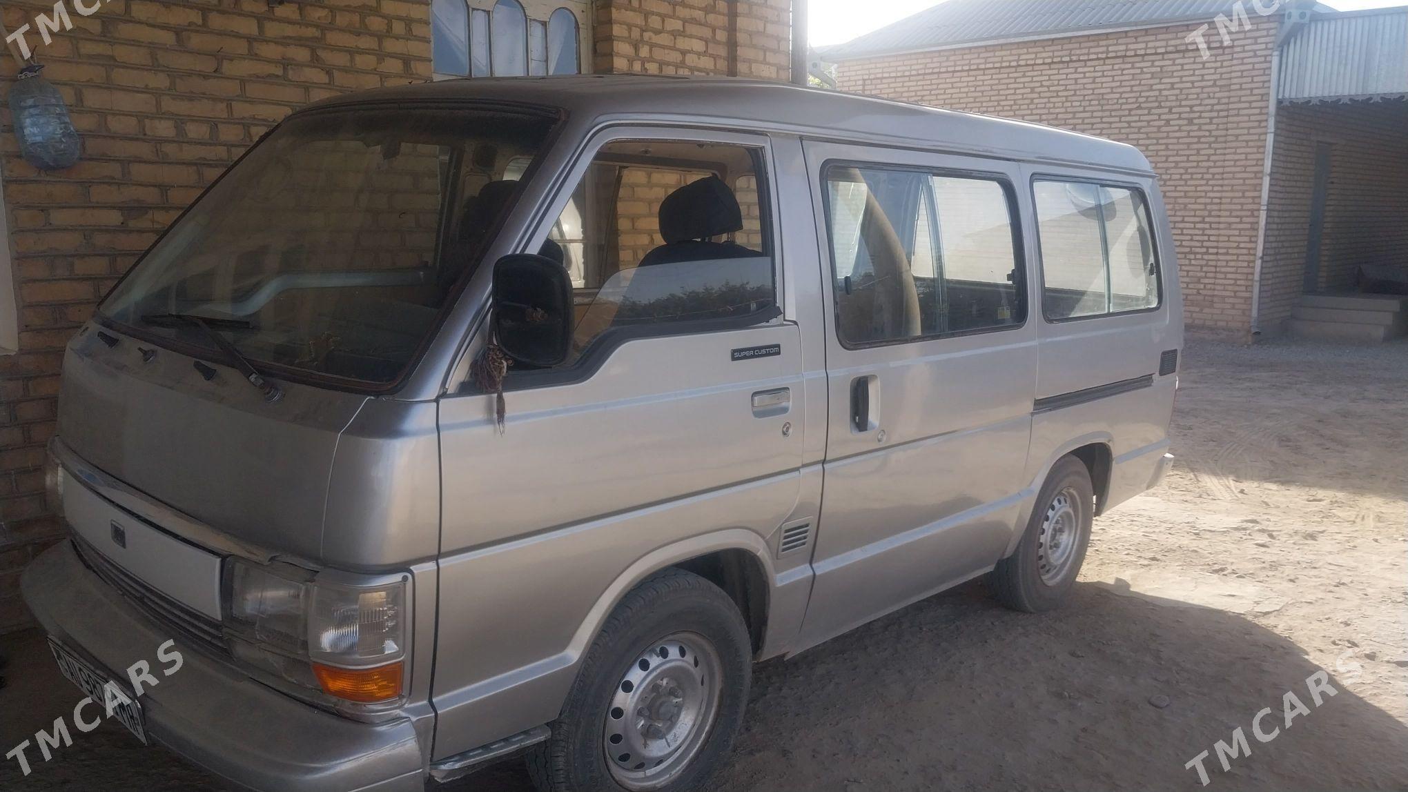 Toyota Hiace 1988 - 35 000 TMT - Mary - img 2