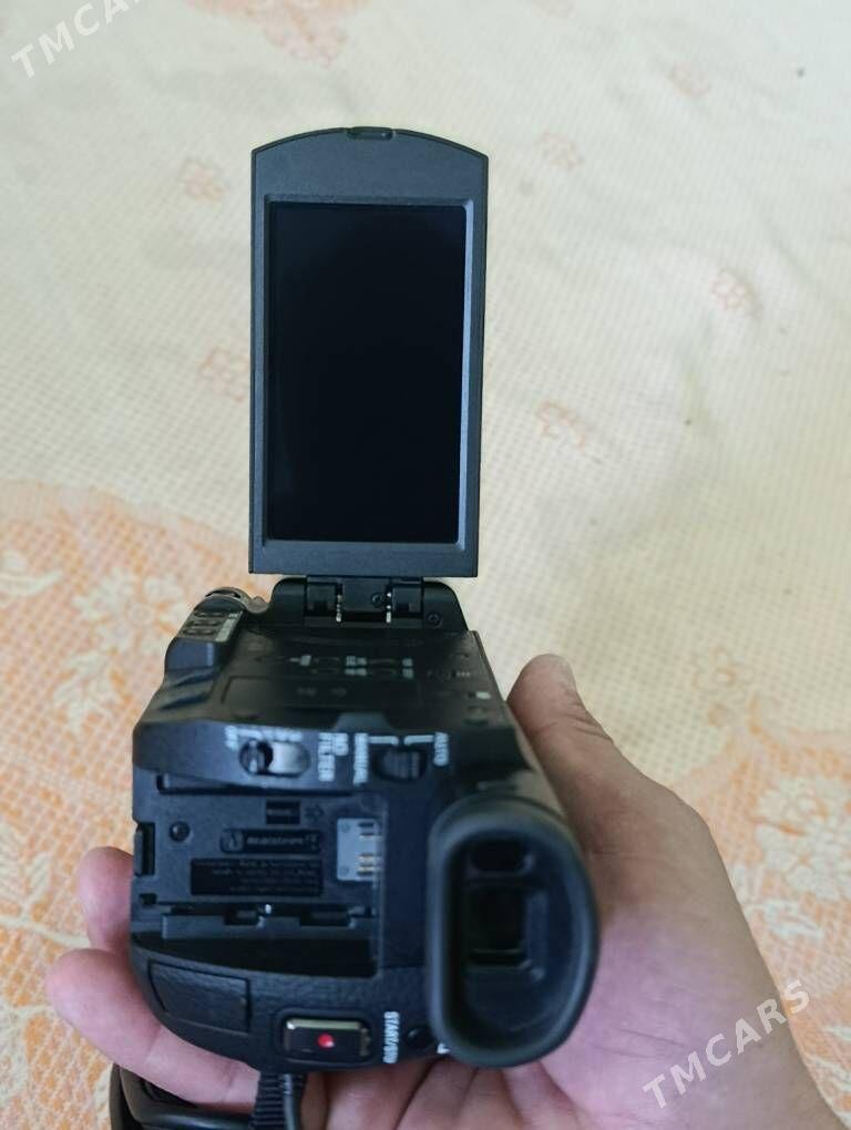 Sony CX 900 E - Mary - img 9