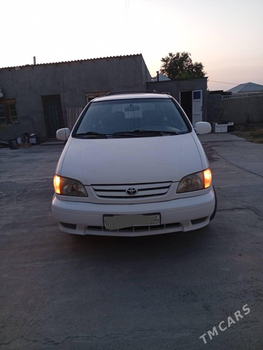 Toyota Sienna 2002 - 145 000 TMT - Бахарден - img 1