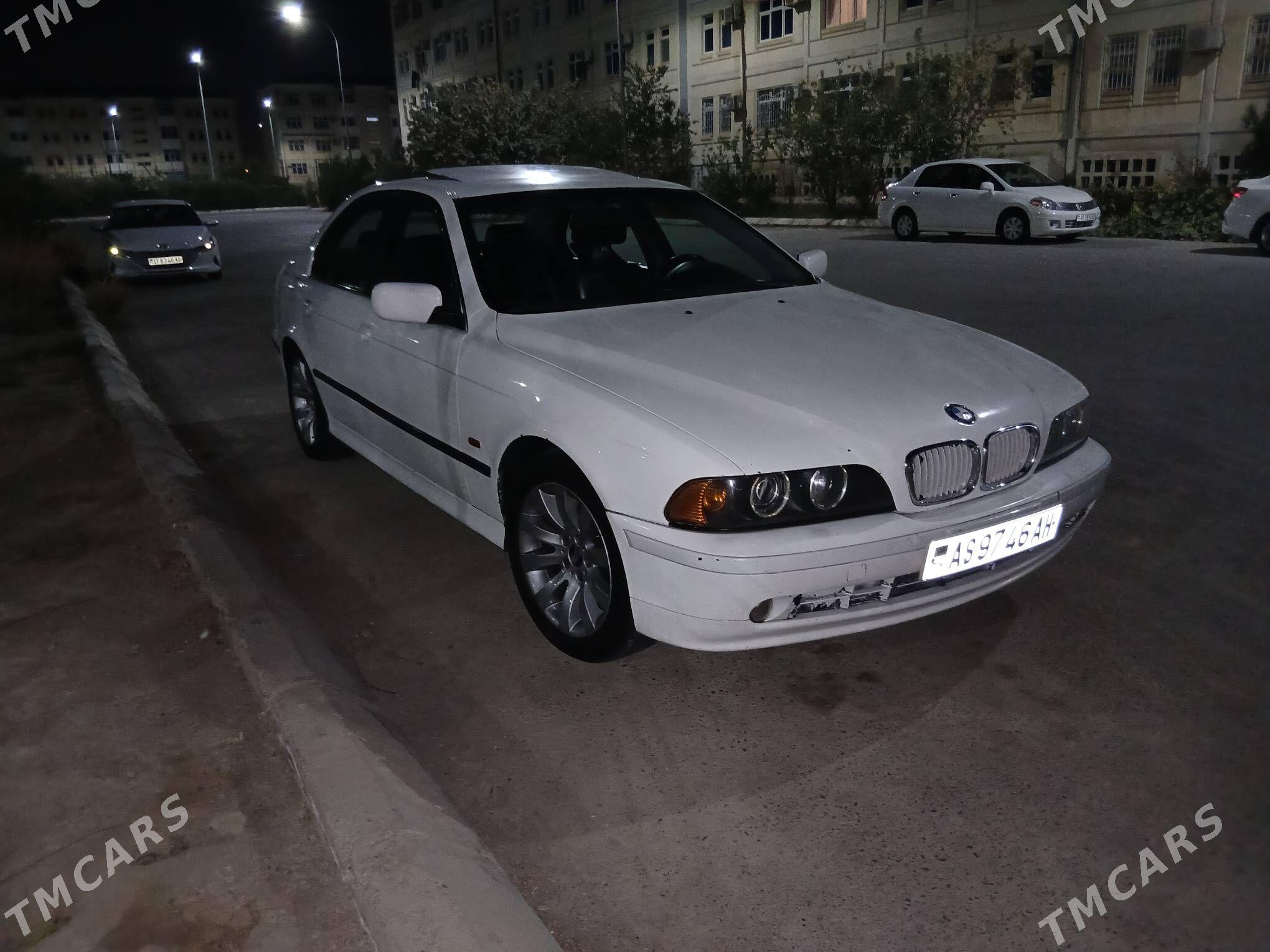 BMW E39 1998 - 105 000 TMT - Aşgabat - img 1