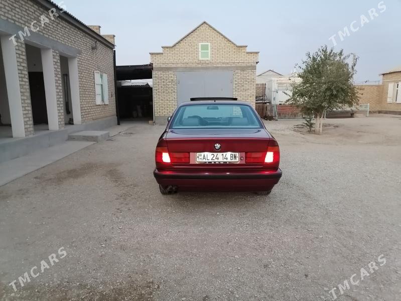 BMW 520 1992 - 730 000 TMT - Gumdag - img 1