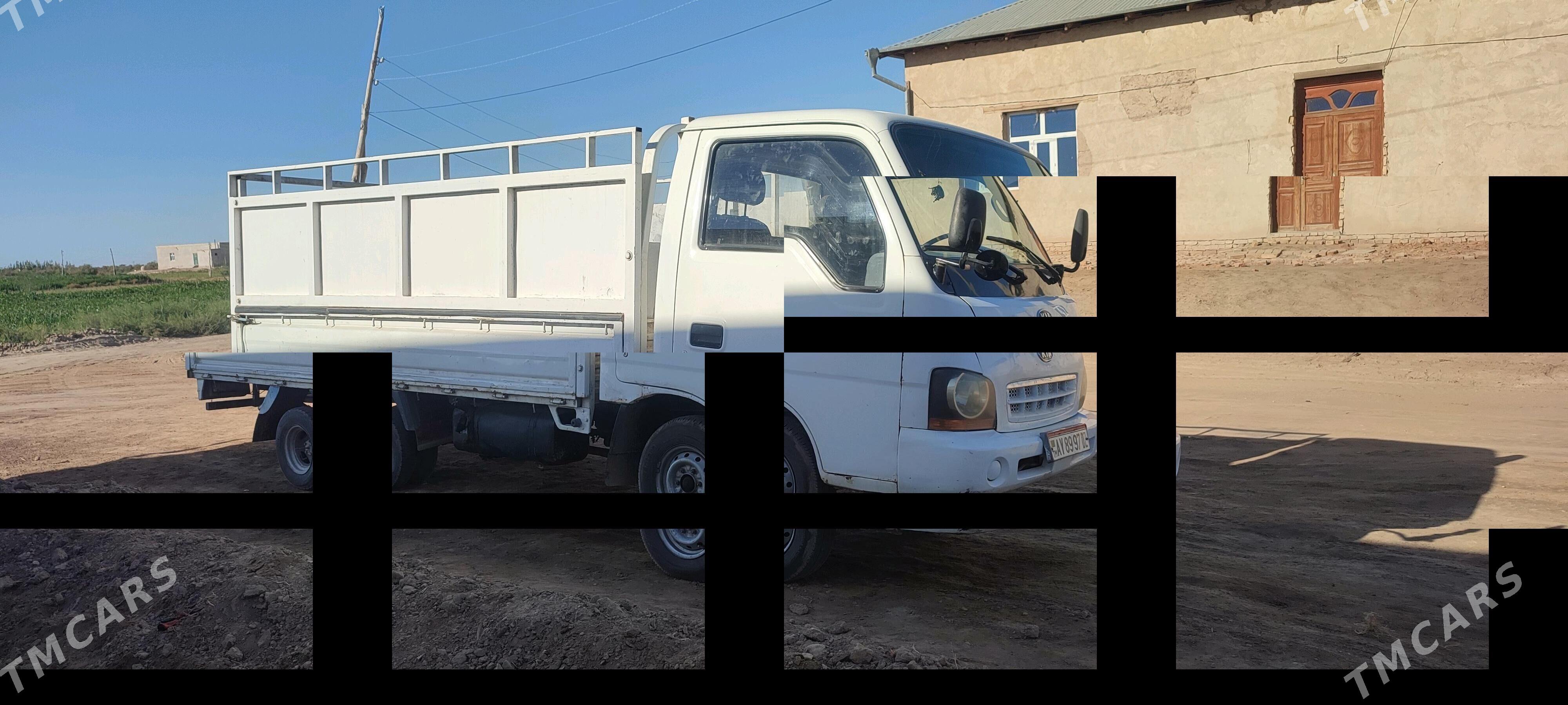 Kia Bongo 2001 - 120 000 TMT - Гурбансолтан Едже - img 1