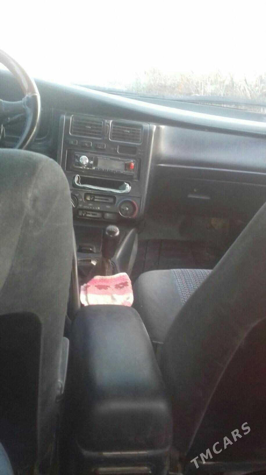 Toyota Carina 1994 - 79 000 TMT - етр. Туркменбаши - img 4