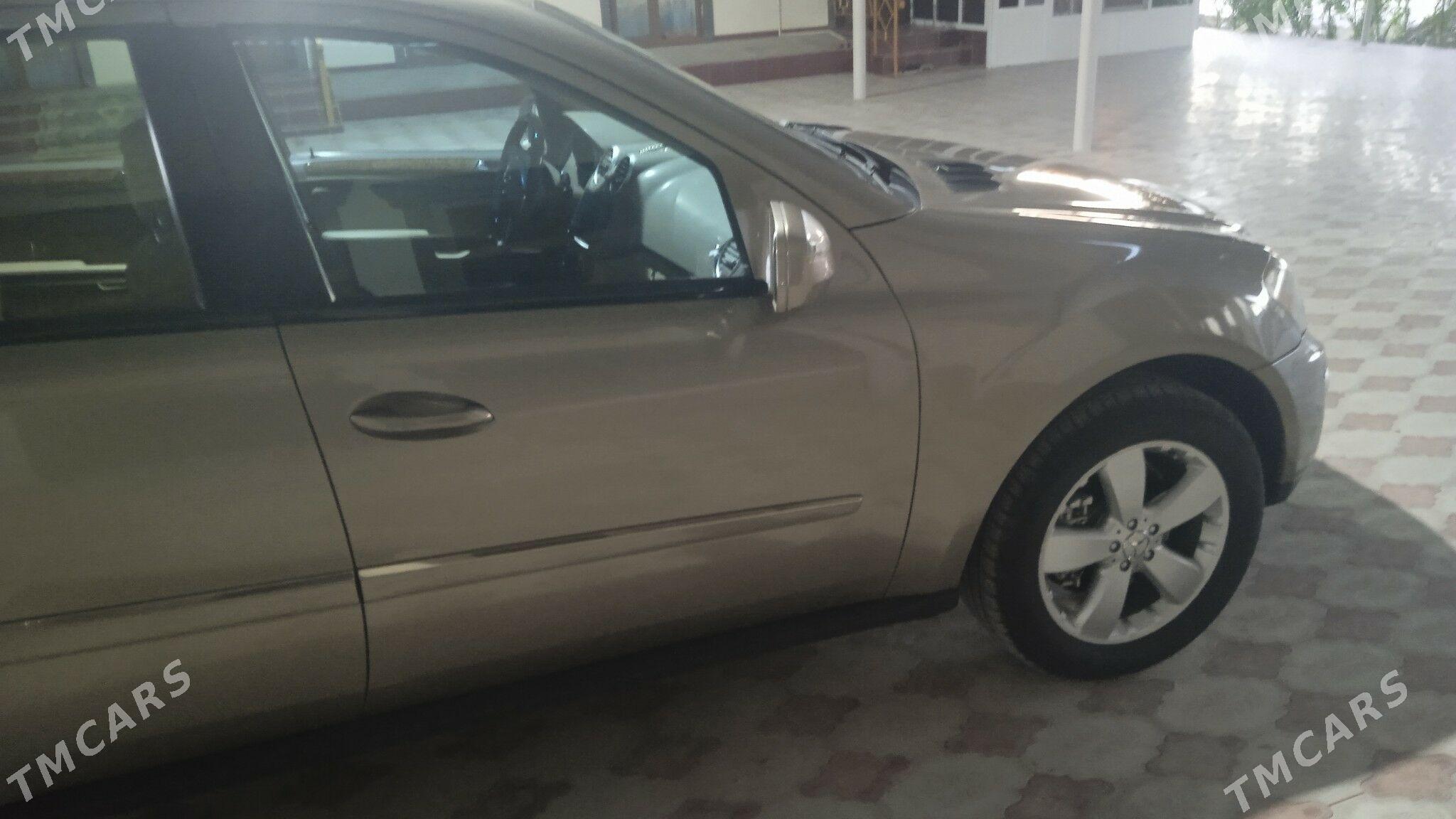 Mercedes-Benz ML350 2009 - 240 000 TMT - Мары - img 2