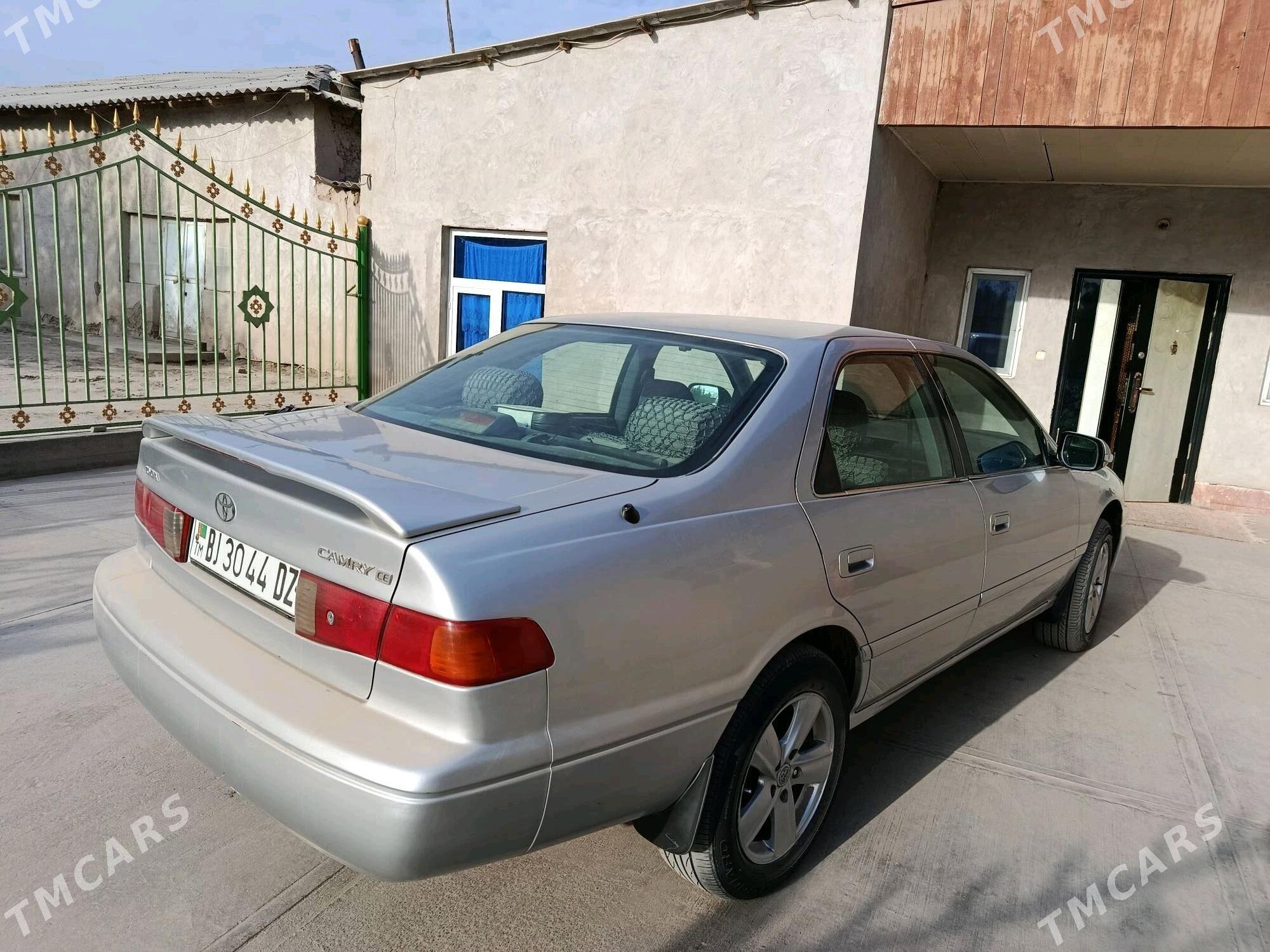 Toyota Camry 2000 - 145 000 TMT - Gubadag - img 2