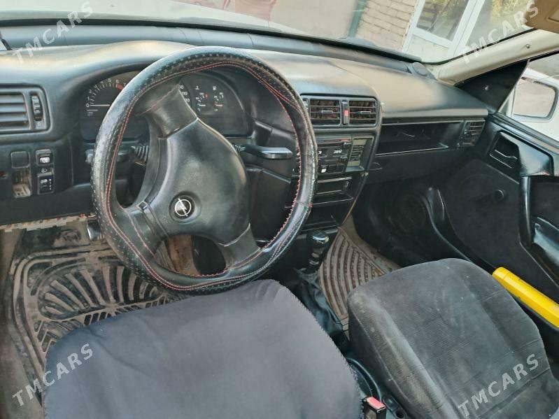 Opel Vectra 1989 - 30 000 TMT - Gubadag - img 5
