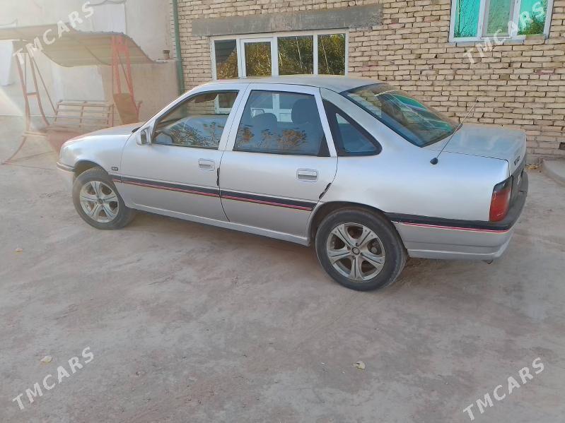 Opel Vectra 1989 - 30 000 TMT - Gubadag - img 2