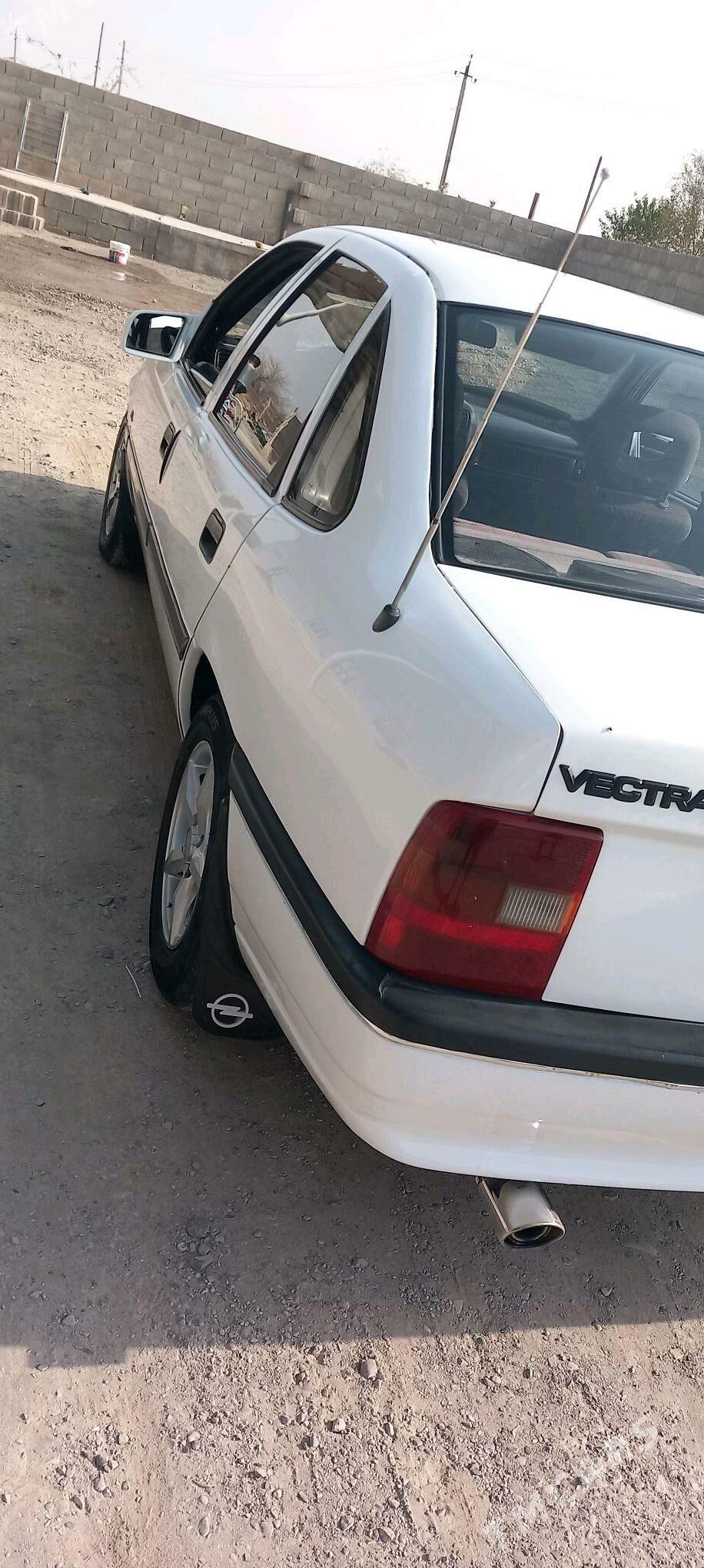 Opel Vectra 1990 - 38 000 TMT - Kaka - img 1