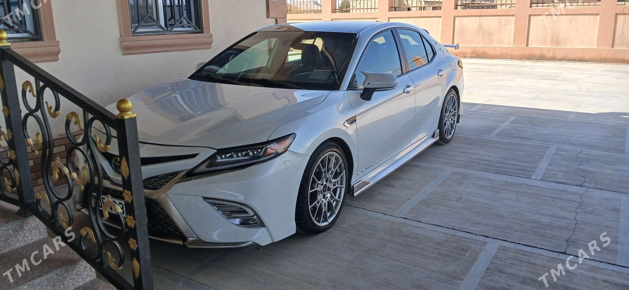 Toyota Camry 2021 - 390 000 TMT - Байрамали - img 1