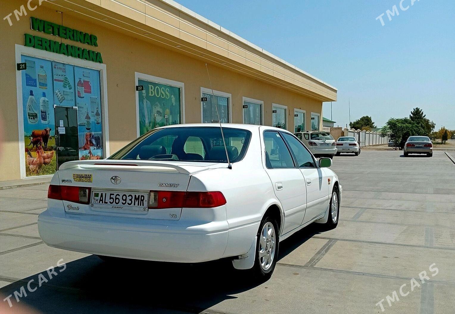Toyota Camry 2001 - 145 000 TMT - Baýramaly - img 3