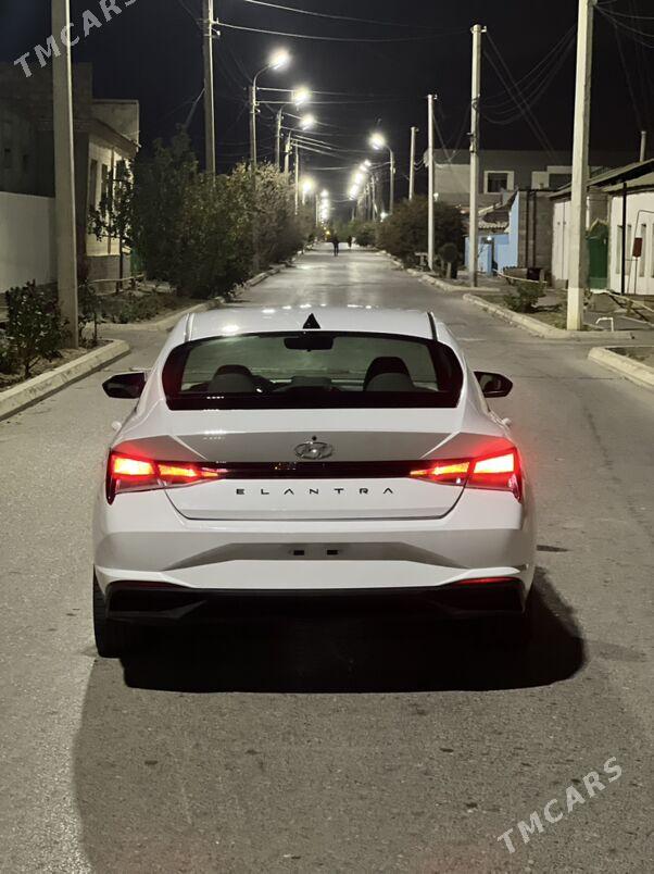 Hyundai Elantra 2022 - 242 000 TMT - Ашхабад - img 5