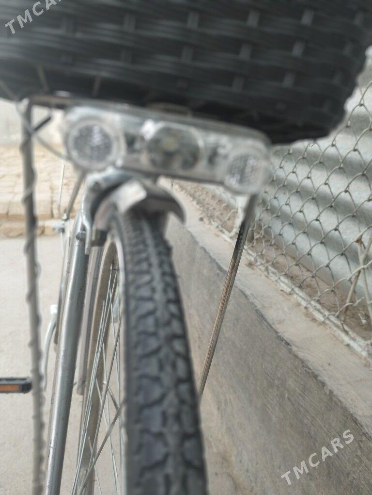 27 BRIDGESTONE ALBELT YAPON - Mary - img 5