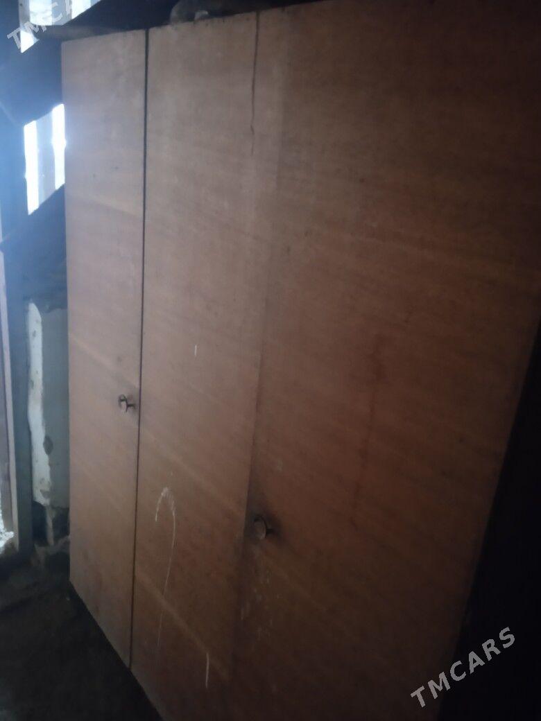 Gadymy Şkaf - Гарабекевюл - img 1