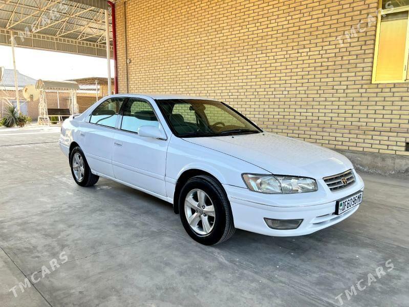 Toyota Camry 2000 - 127 000 TMT - Сакарчага - img 1