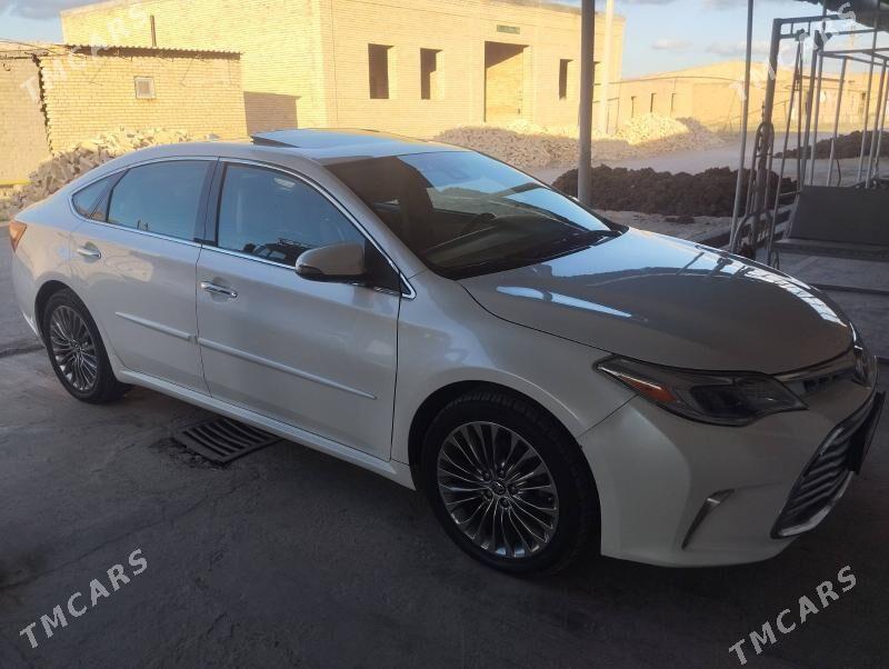 Toyota Avalon 2018 - 330 000 TMT - Çärjew - img 3