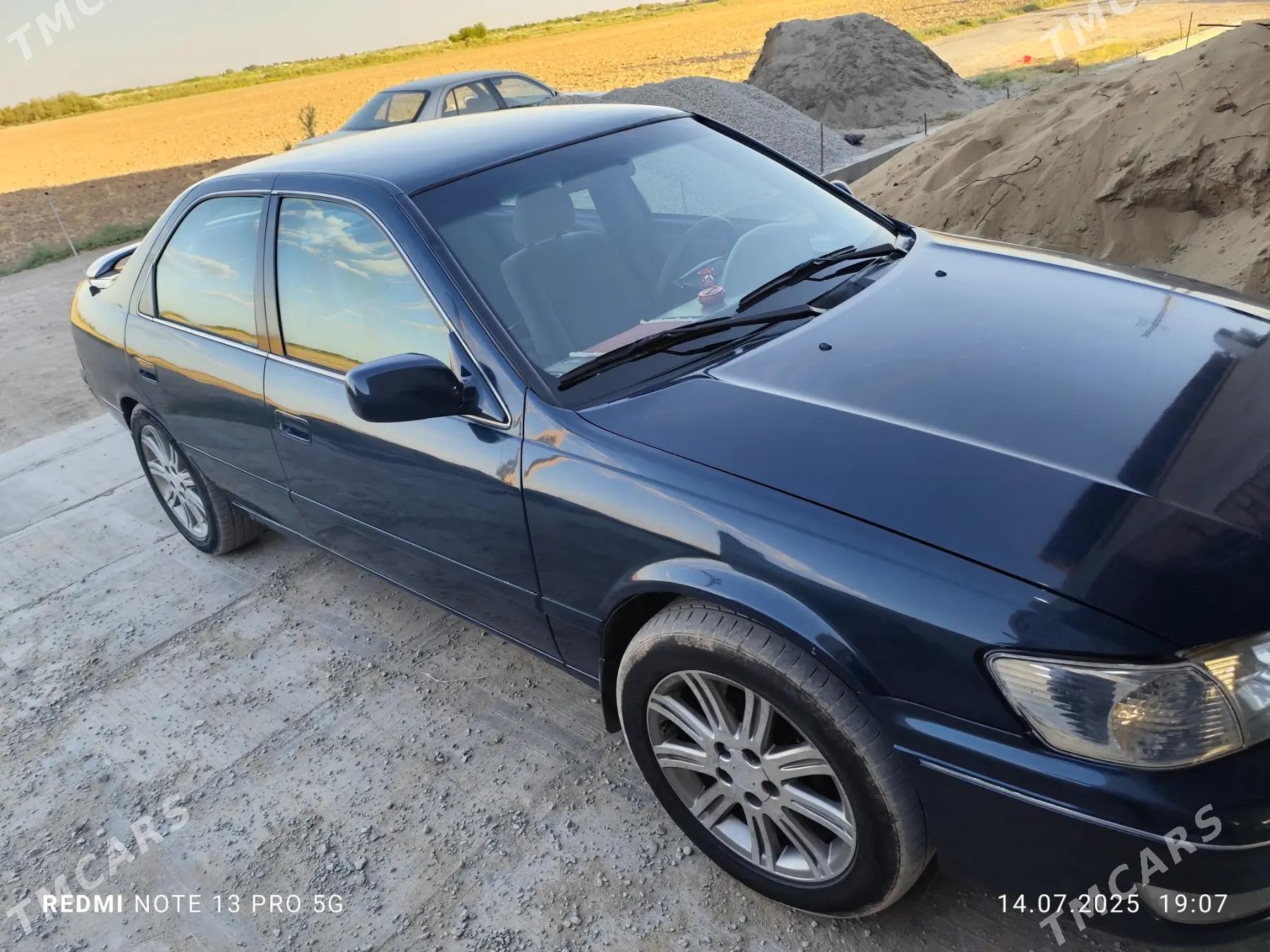 Toyota Camry 2000 - 120 000 TMT - Dänew - img 1