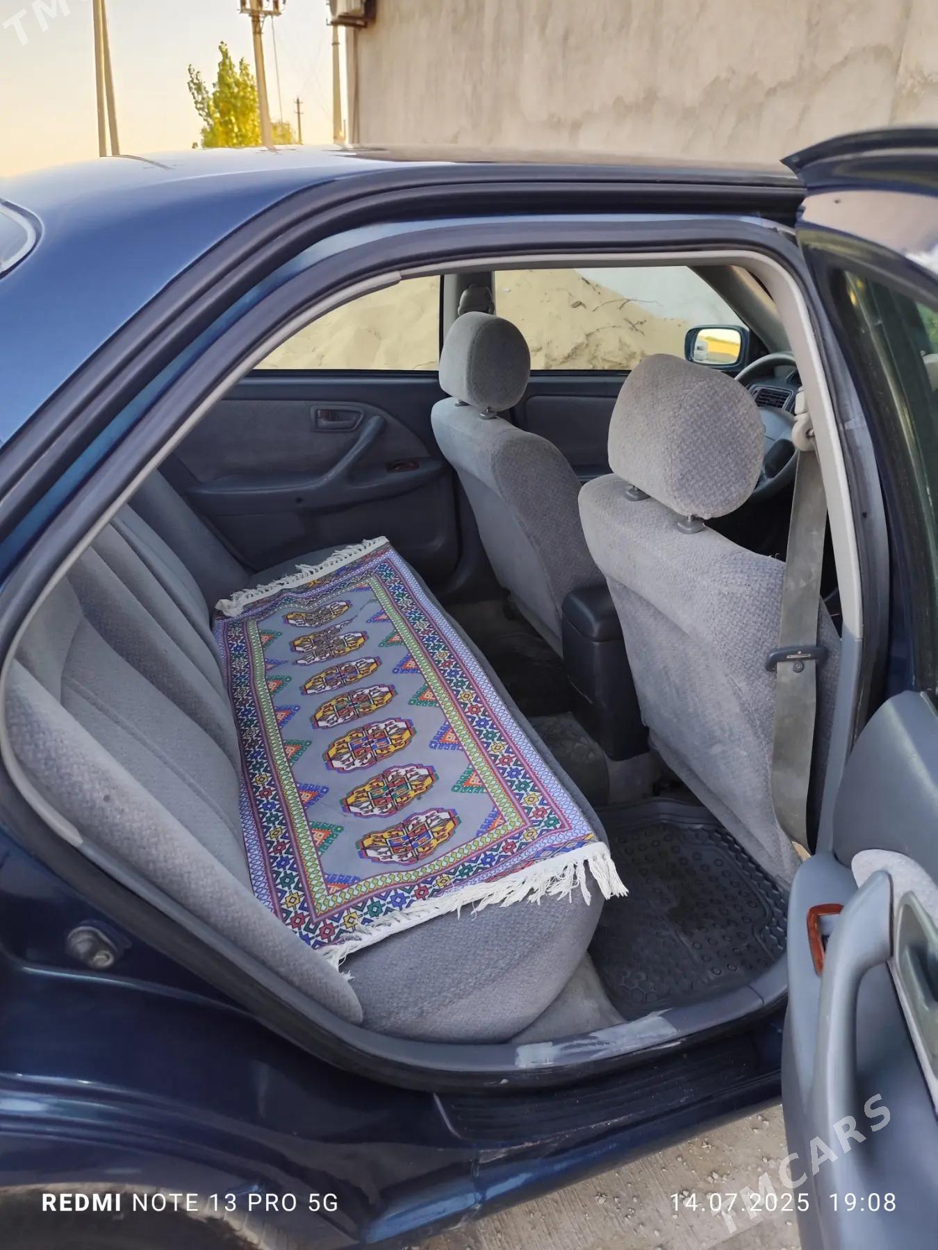 Toyota Camry 2000 - 120 000 TMT - Dänew - img 5