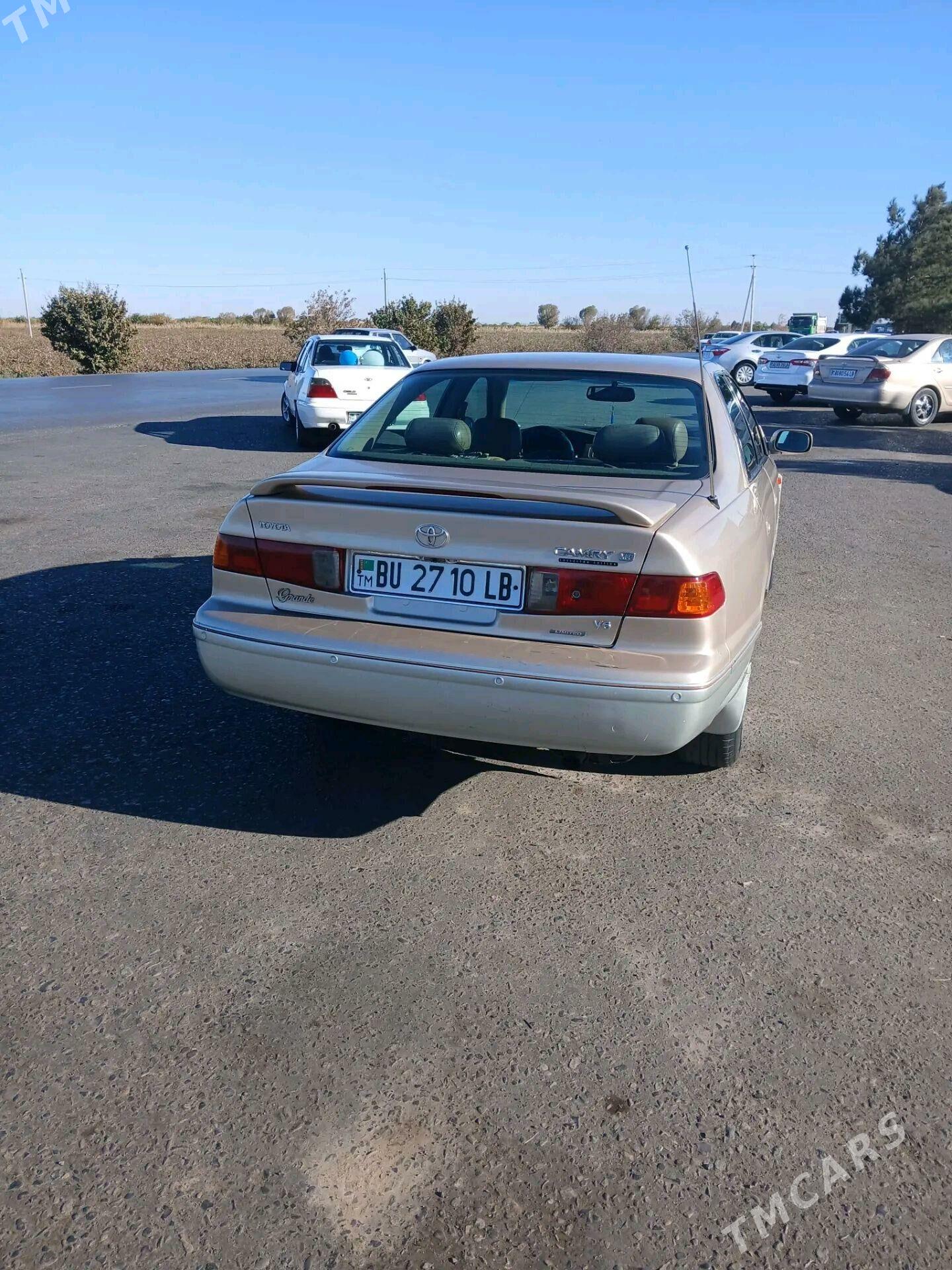 Toyota Camry 2000 - 150 000 TMT - Türkmenabat - img 1