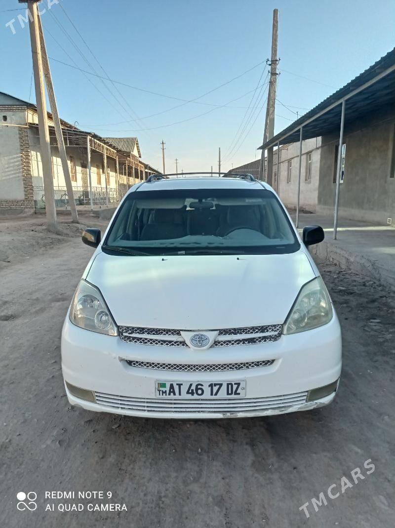 Toyota Sienna 2004 - 160 000 TMT - Дашогуз - img 1