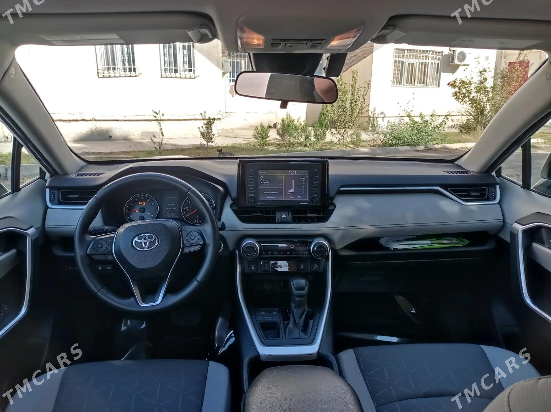 Toyota RAV4 2020 - 410 000 TMT - Нефтегаз (ул. Андалиб-Юбилейная) - img 9