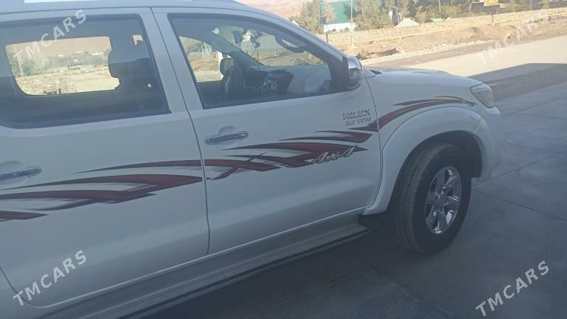 Toyota Hilux 2014 - 410 000 TMT - Köýtendag - img 1