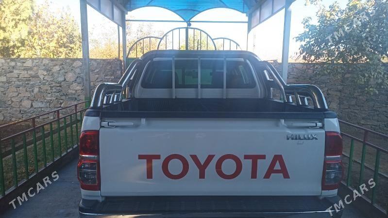 Toyota Hilux 2014 - 410 000 TMT - Köýtendag - img 3