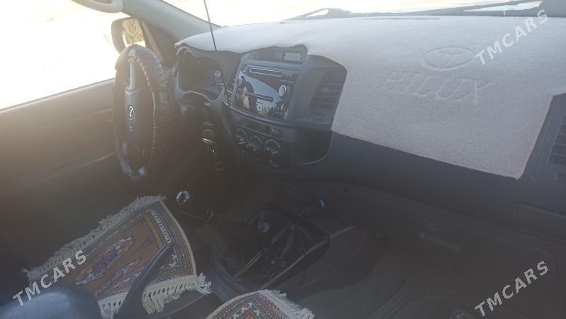 Toyota Hilux 2014 - 410 000 TMT - Köýtendag - img 2