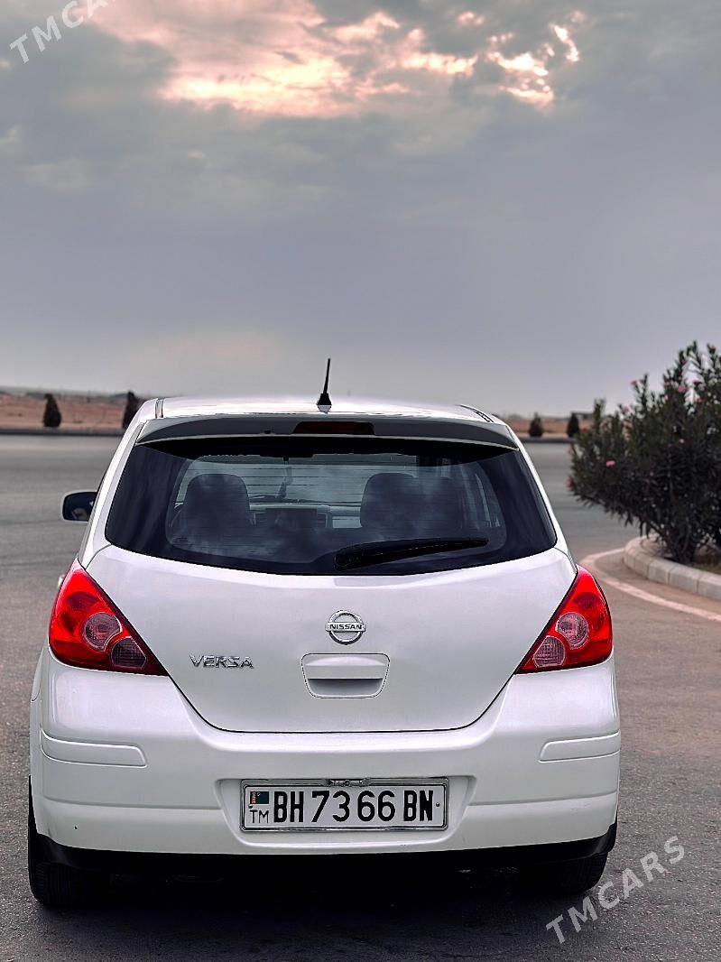 Nissan Versa 2012 - 120 000 TMT - Балканабат - img 2