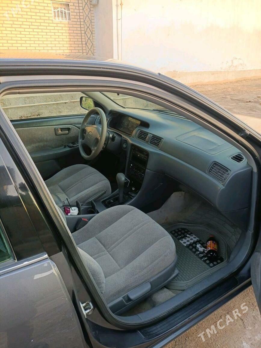 Toyota Camry 1999 - 145 000 TMT - Дашогуз - img 2