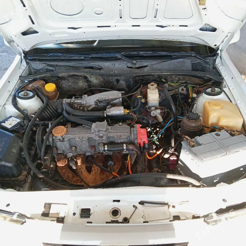 Opel Vectra 1989 - 44 000 TMT - Бахарден - img 4