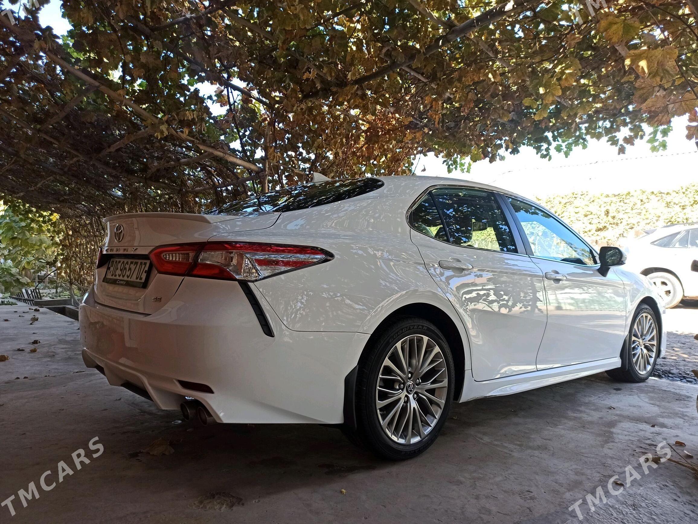 Toyota Camry 2020 - 370 000 TMT - Кёнеургенч - img 8