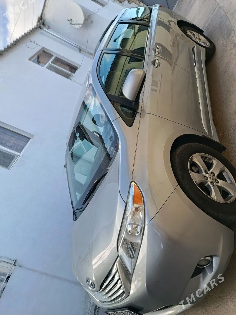Toyota Sienna 2016 - 380 000 TMT - Туркменбаши - img 4