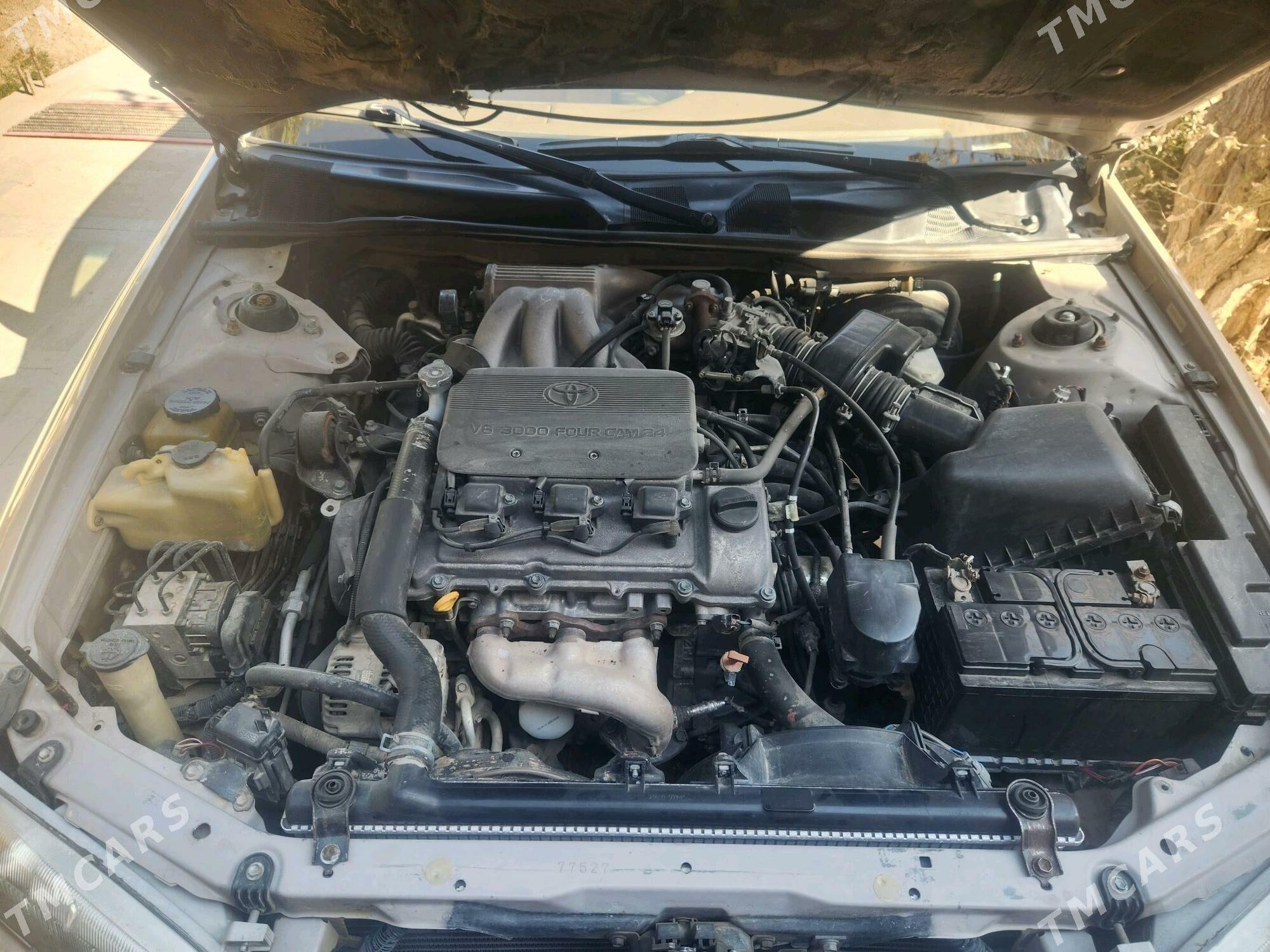 Toyota Camry 1998 - 159 000 TMT - Saýat - img 6