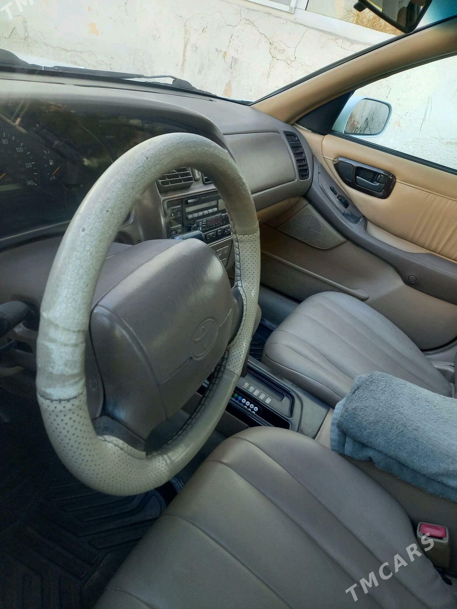 Toyota Avalon 1997 - 130 000 TMT - Мары - img 1