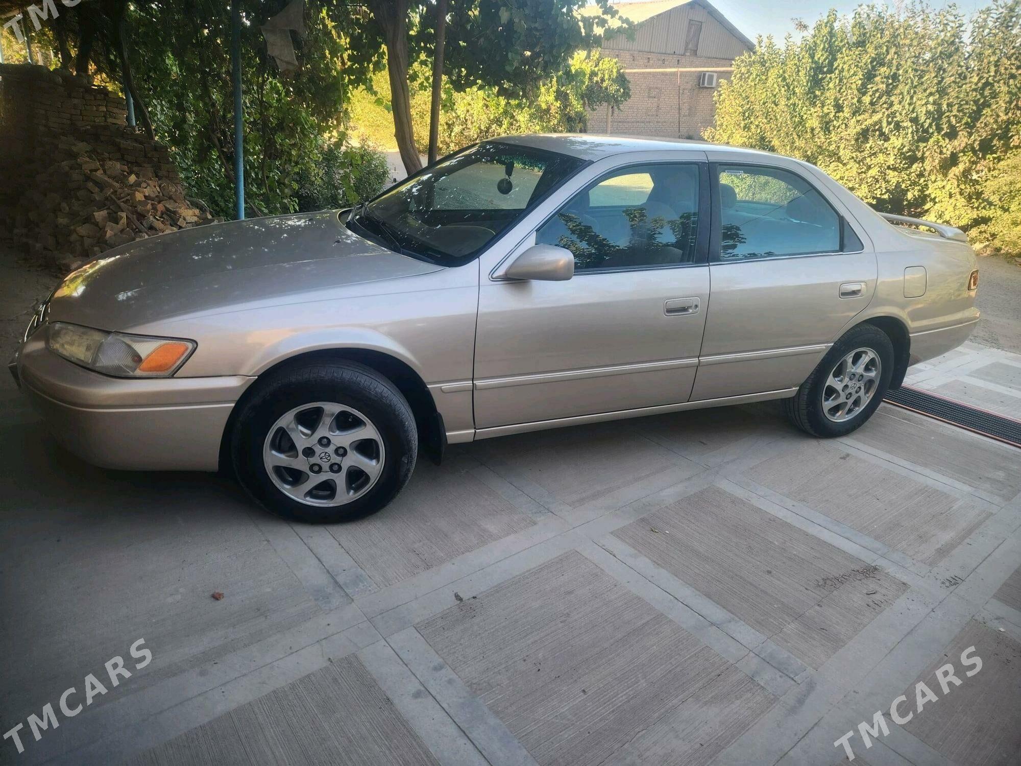 Toyota Camry 1998 - 159 000 TMT - Saýat - img 1