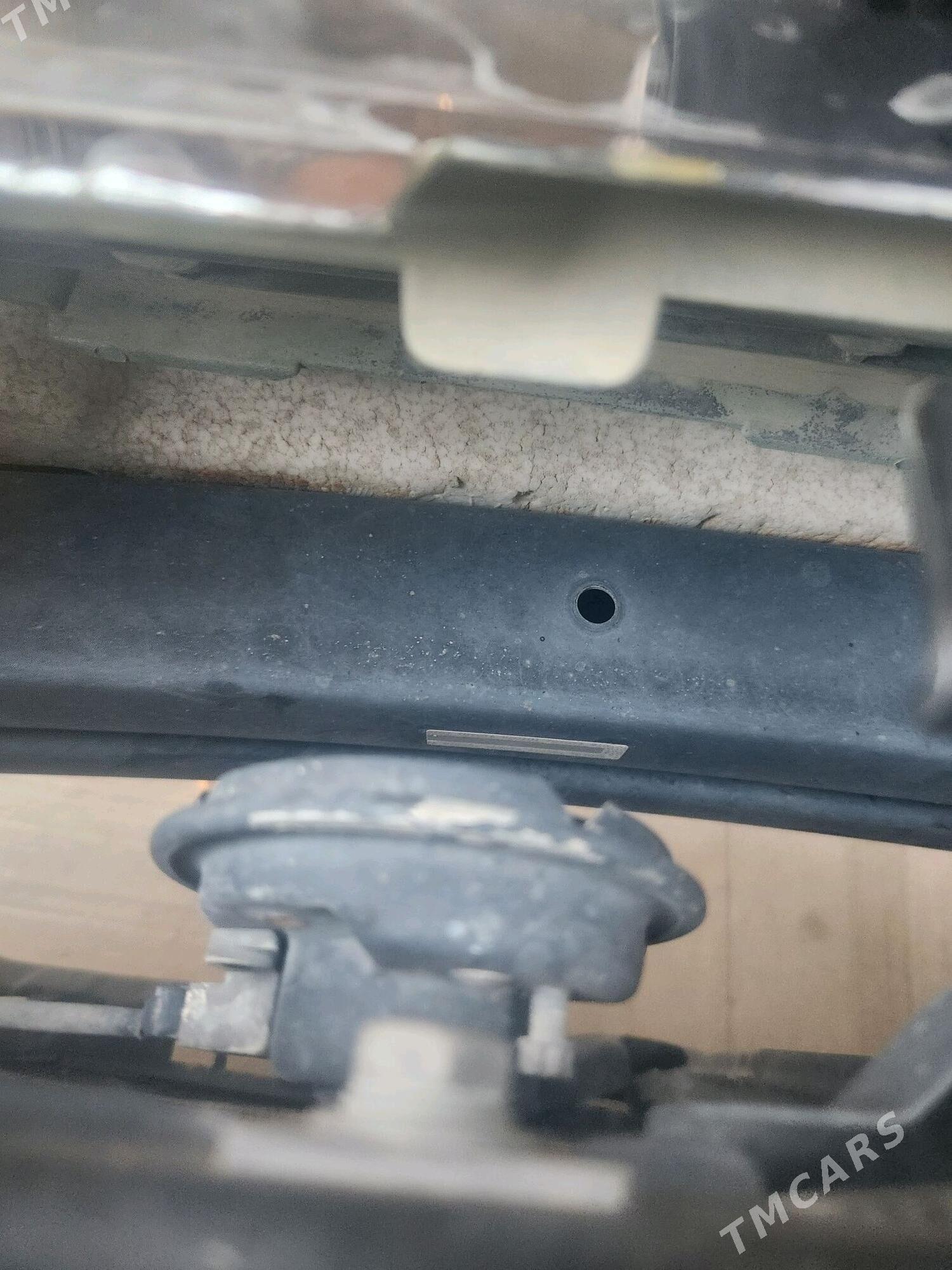 Toyota Camry 1998 - 159 000 TMT - Saýat - img 8