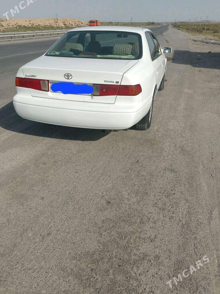 Toyota Camry 2001 - 140 000 TMT - Kaka - img 3