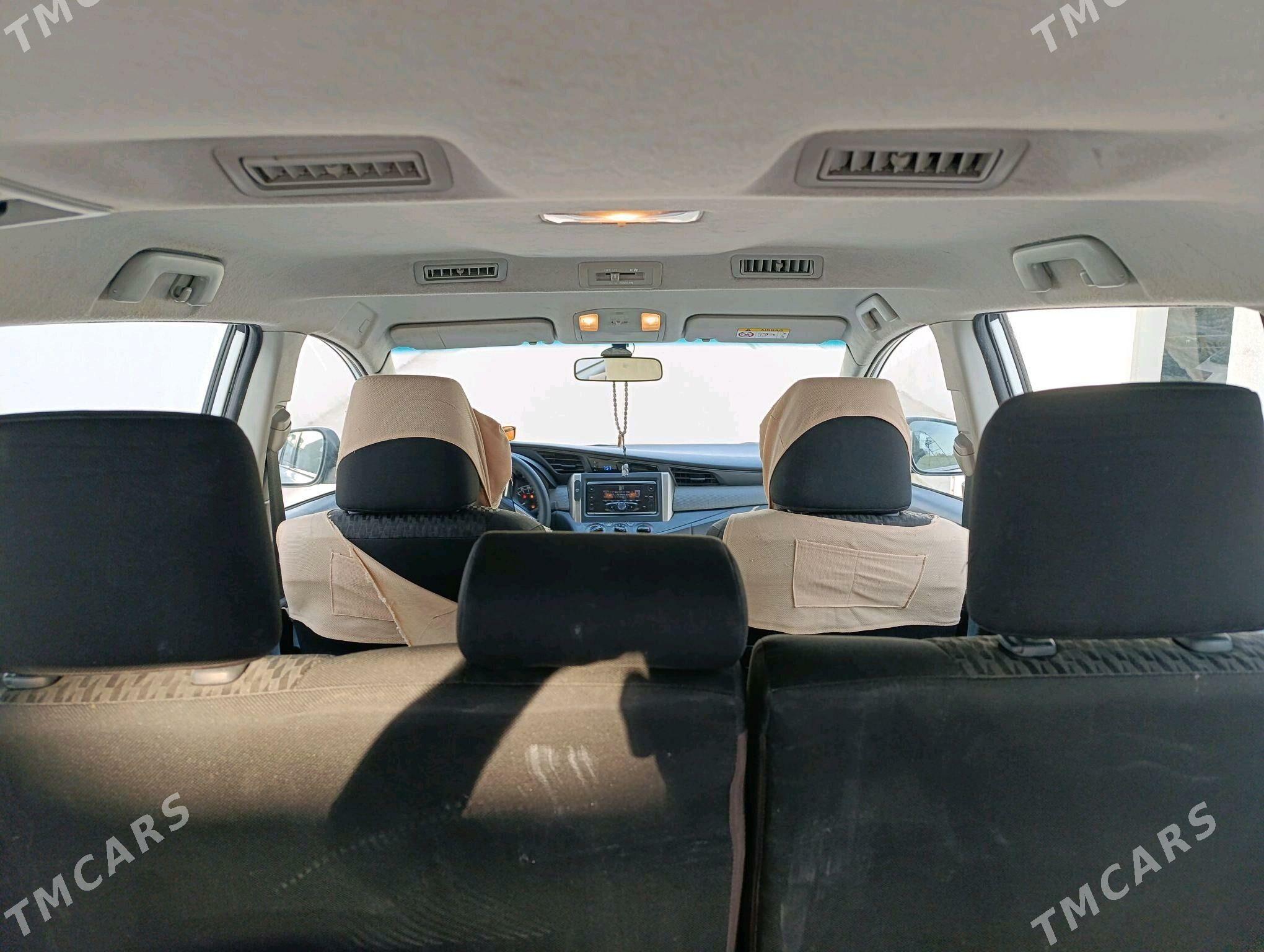 Toyota Innova 2021 - 290 000 TMT - Ашхабад - img 3