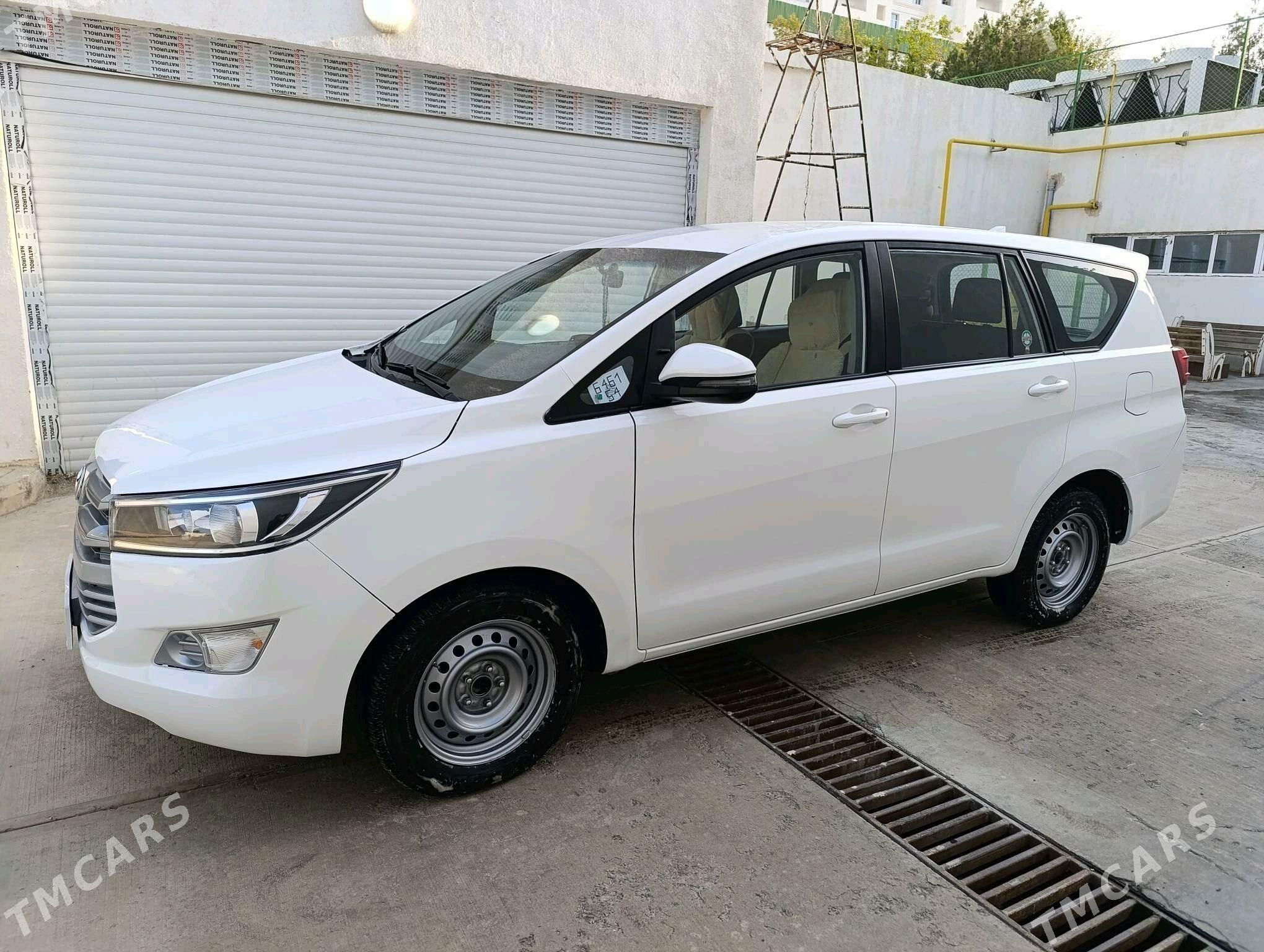 Toyota Innova 2021 - 290 000 TMT - Ашхабад - img 6