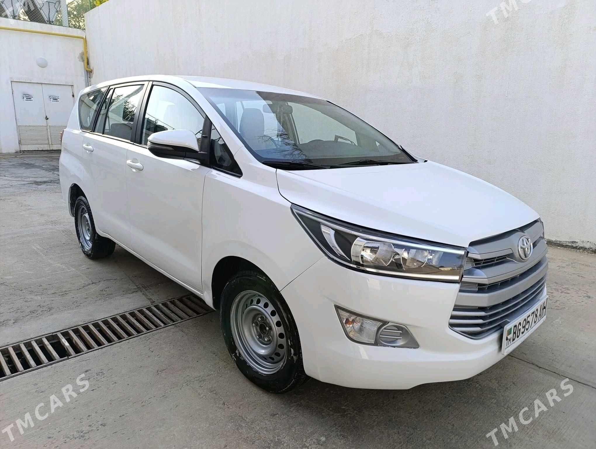 Toyota Innova 2021 - 290 000 TMT - Ашхабад - img 5