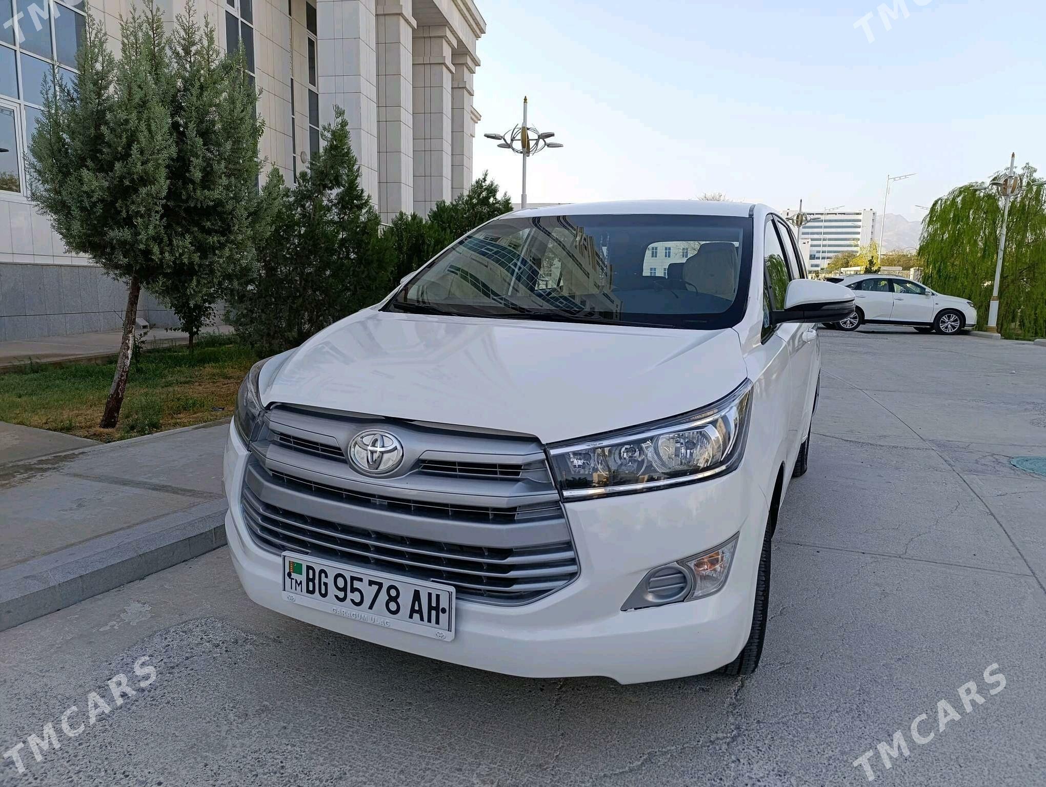 Toyota Innova 2021 - 290 000 TMT - Ашхабад - img 1